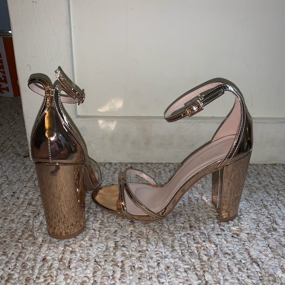 Rose Gold metallic Heels! - Picture 2 of 3